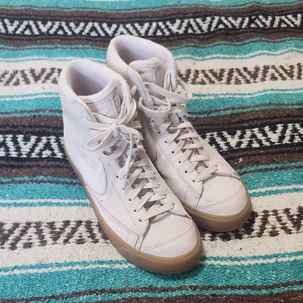 Nike Blazer Mid Premium Women's Pink High-Top Sneakers with Gum Sole